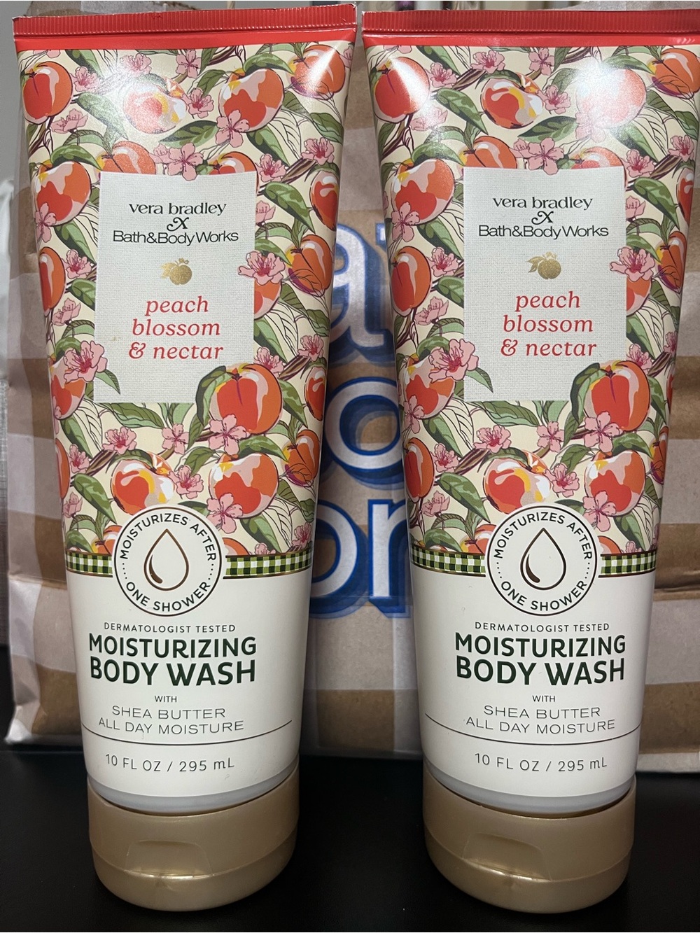 Bath & Body Works Peach Blossom & Nectar Body Wash - Peach, Green, Cream